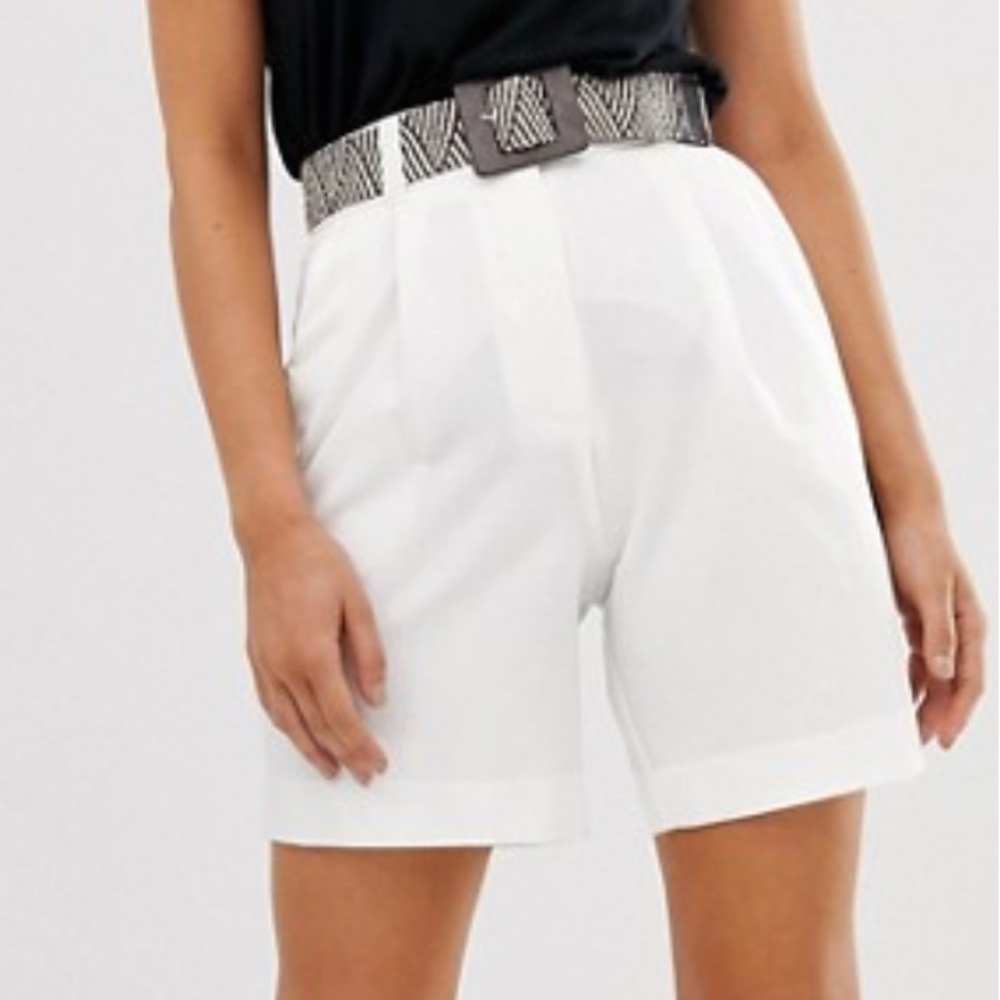 White shorts with belt